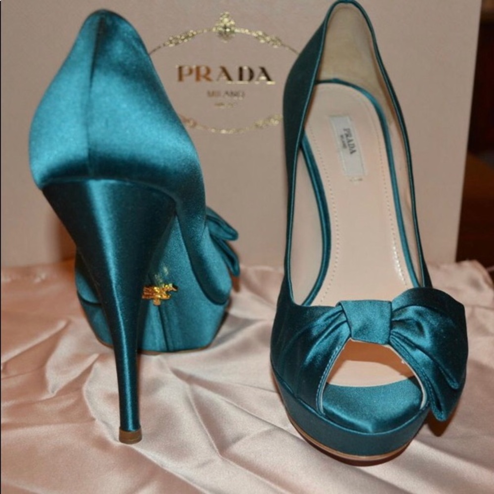 ๐ธ๐PRADA Satin Platform Turquoise Heels Size 8๐ - Picture 4 of 6
